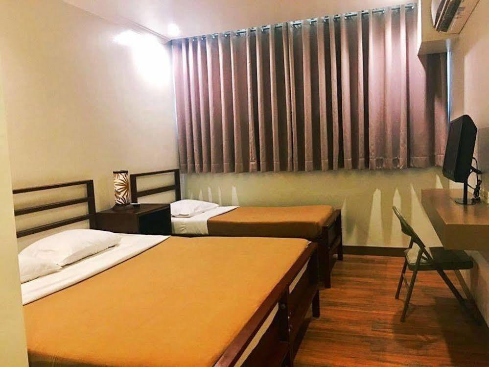 Hotel Tiffany Laoag Exterior photo