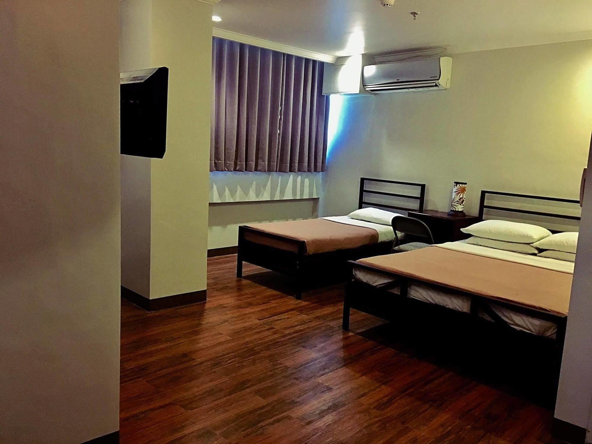 Hotel Tiffany Laoag Exterior photo