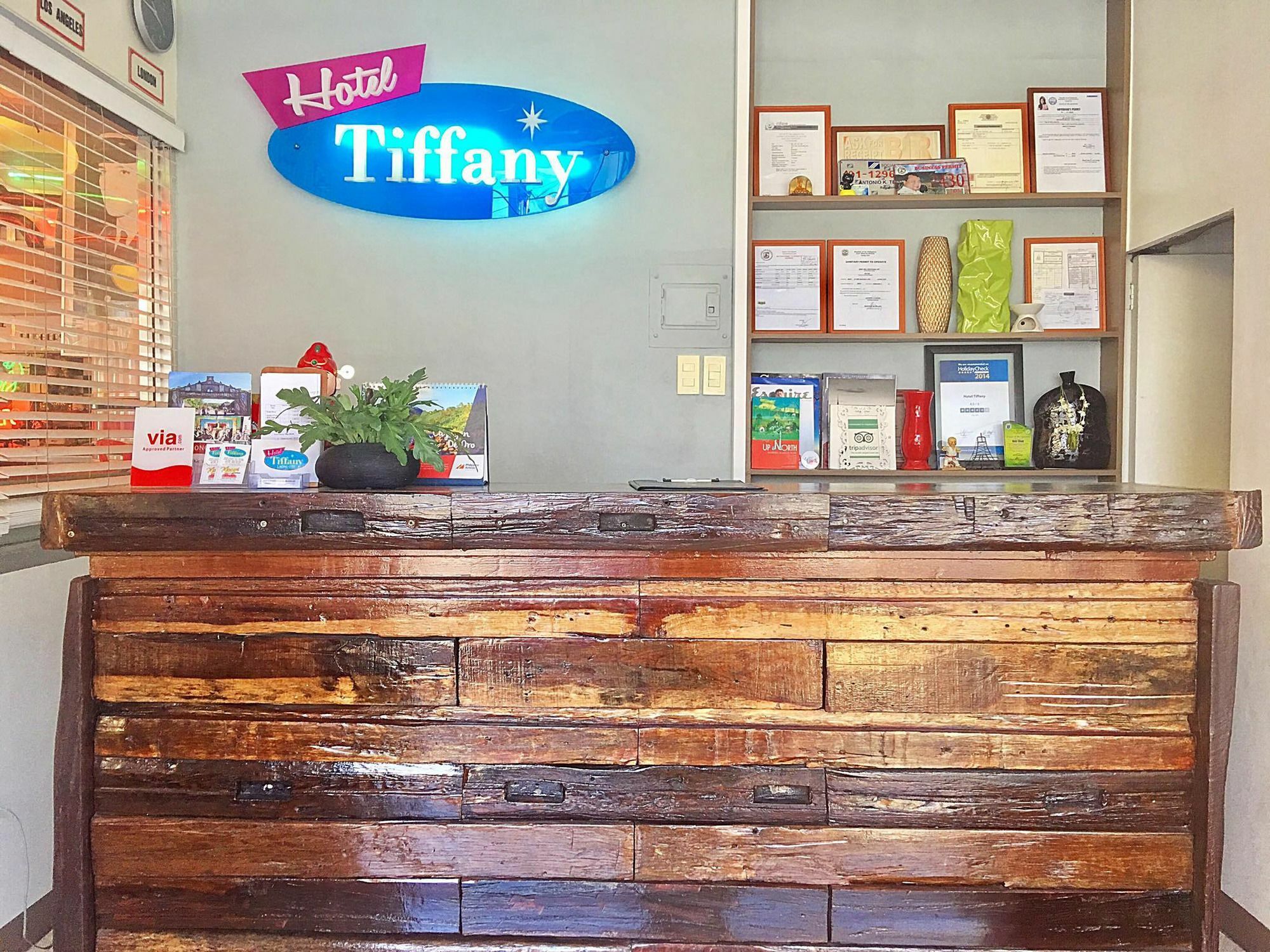 Hotel Tiffany Laoag Exterior photo